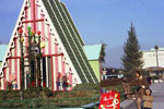 1966 Glendale Mall pre-roof Christmas displays